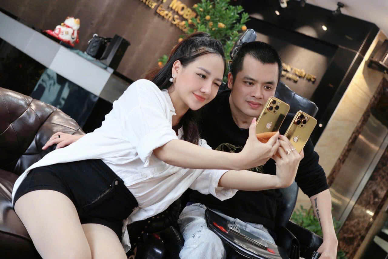 Hpc Phone iPhone 16 Pro Max mạ vàng Black Phoenix - HPC Luxury